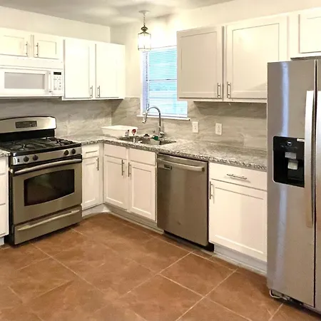 Private Room Near Downtown Dallas